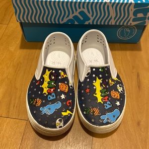 Native slip on sneake